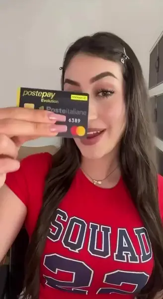 Кадр рекламы Rudawsky Paige Truj