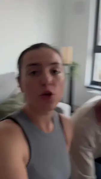 Кадр рекламы Chick Way