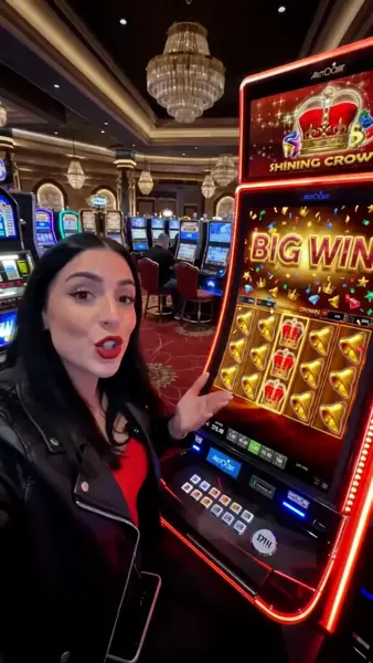 Кадр рекламы Top Slots