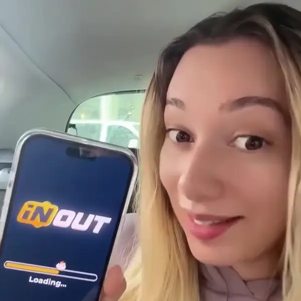 Кадр рекламы Emma Dubois