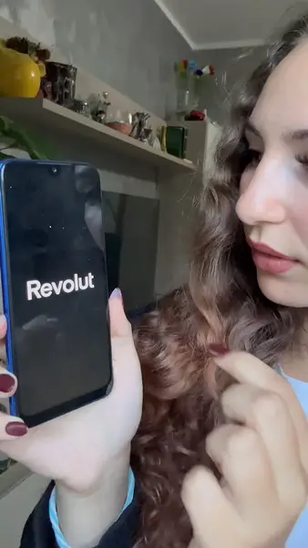 Кадр рекламы Tap It Up