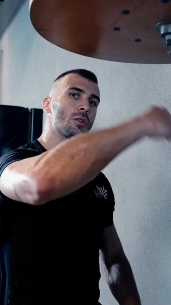 Кадр рекламы HELL Boxing Kings
