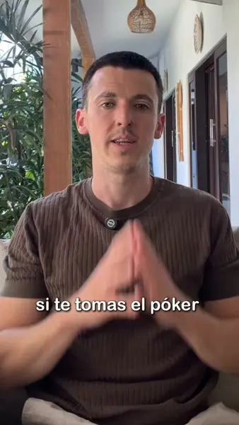 Кадр рекламы Sergio Saiz Poker