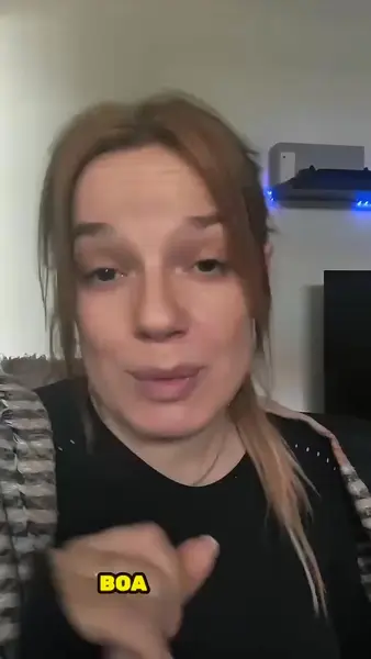 Кадр рекламы Play Online