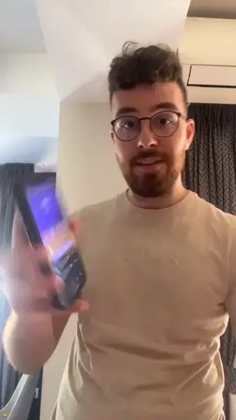 Кадр рекламы Jake Corey Lynn