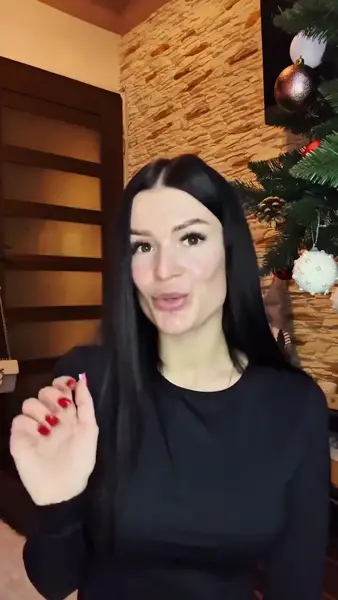 Кадр рекламы Neena Tommy Orzechowski