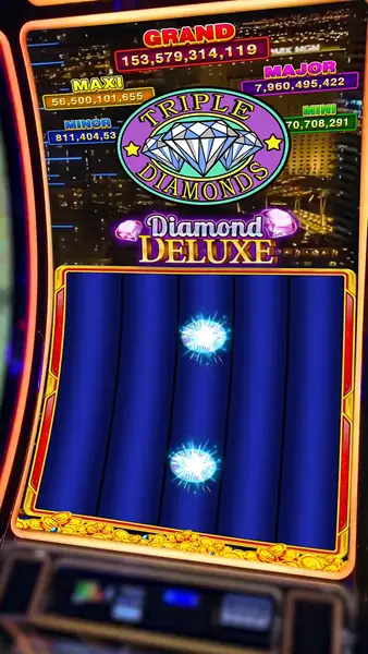 Кадр рекламы Triple Diamond Casino
