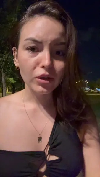 Кадр рекламы Mia Reynolds