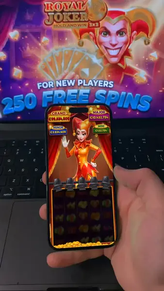 Кадр рекламы Top Slots