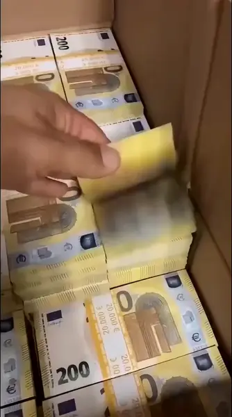 Кадр рекламы 𝗙𝘂𝗻𝗙𝗹𝗼𝘄 𝗖𝗵𝗮𝗻𝗻𝗲𝗹