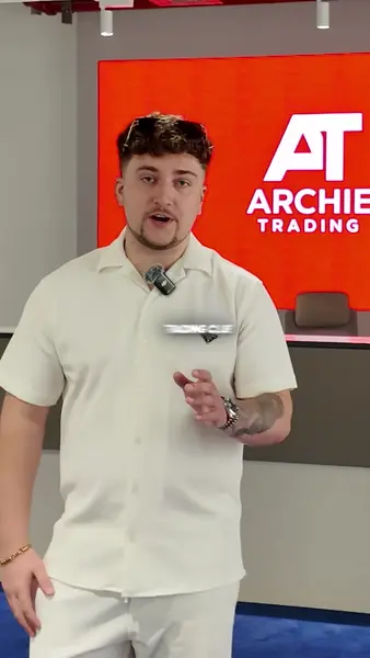 Кадр рекламы Archie