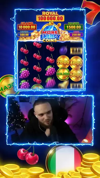 Кадр рекламы Online Game