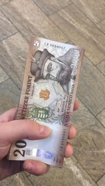 Кадр рекламы Timothy Grant