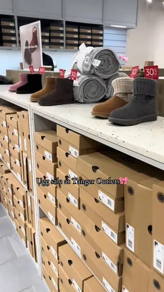 Кадр рекламы Ugg Store It
