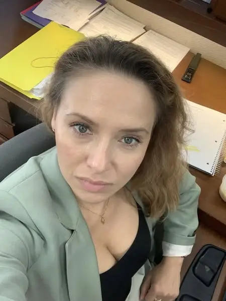 Кадр рекламы Sarah Milton