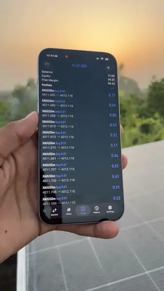 Кадр рекламы Nexytrade