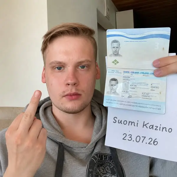 Кадр рекламы Joni Henriksson
