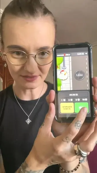 Кадр рекламы Lucky day