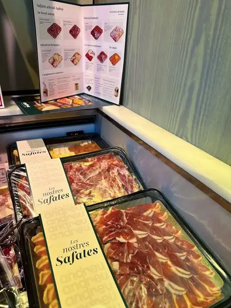 Кадр рекламы Andreu Gastronomia