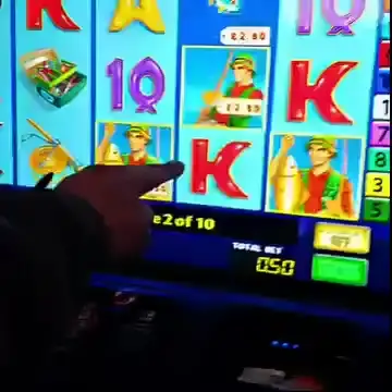 Кадр рекламы Xmas Bigbb