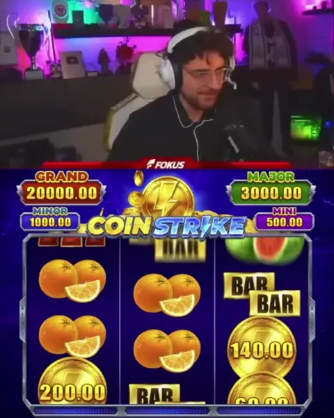 Кадр рекламы Online Web Game