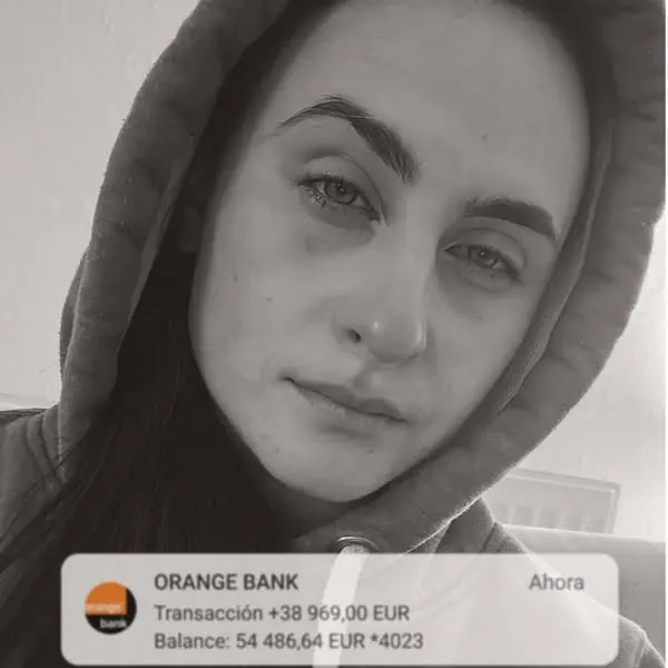 Кадр рекламы Marta Molina
