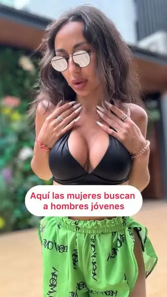 Кадр рекламы Chicas hermosas