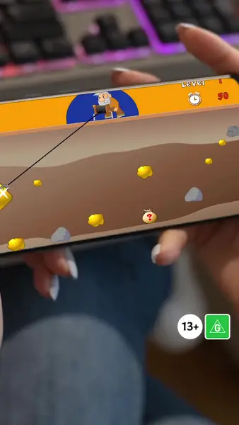 Кадр рекламы Apps-4-Free