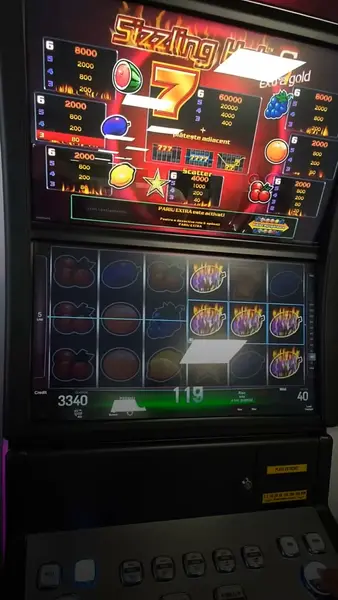 Кадр рекламы Play Club