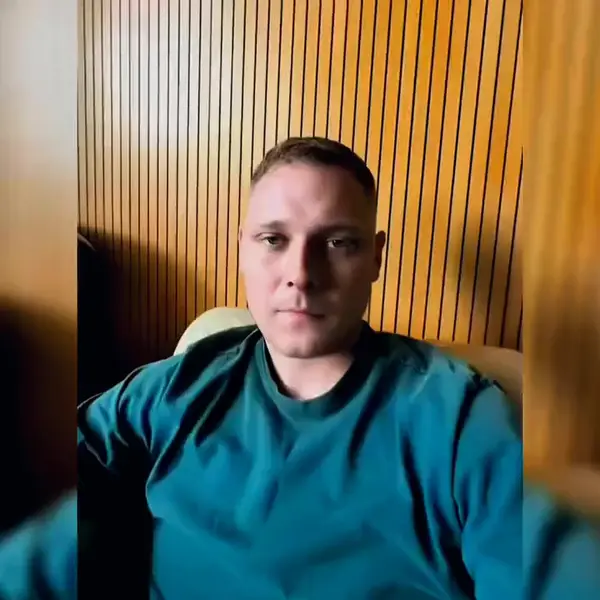 Кадр рекламы Woodacre Eric Hayes
