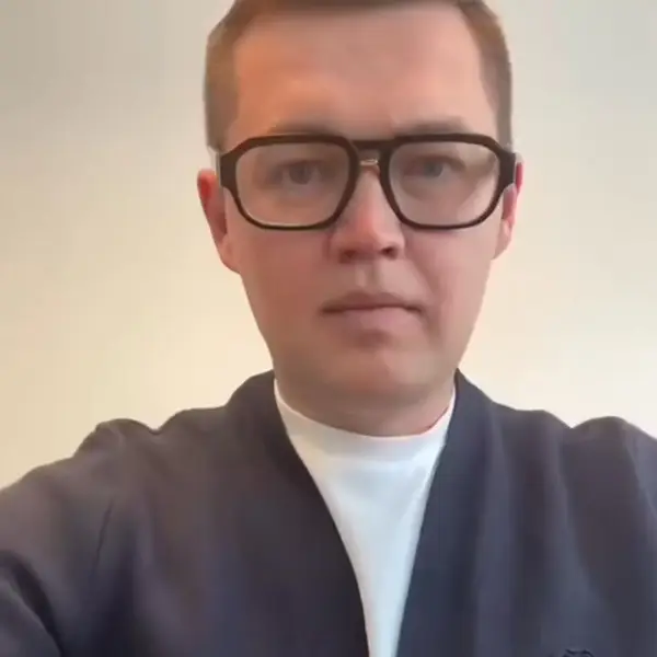 Кадр рекламы Kim Linh