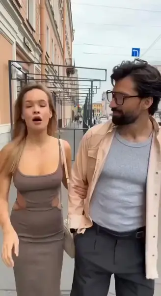 Кадр рекламы Play Now