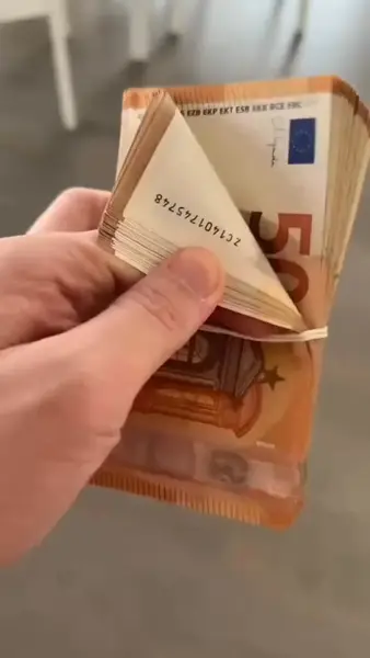 Кадр рекламы Win win