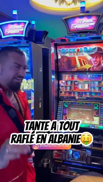 Кадр рекламы Online Casino