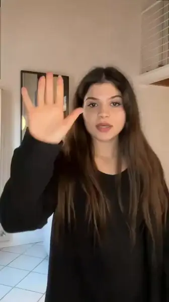Кадр рекламы Eliana Morales
