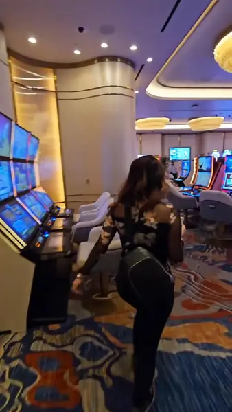 Кадр рекламы Dragon Link Casino