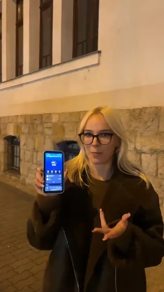 Кадр рекламы Kaitlyn Rustin Julie