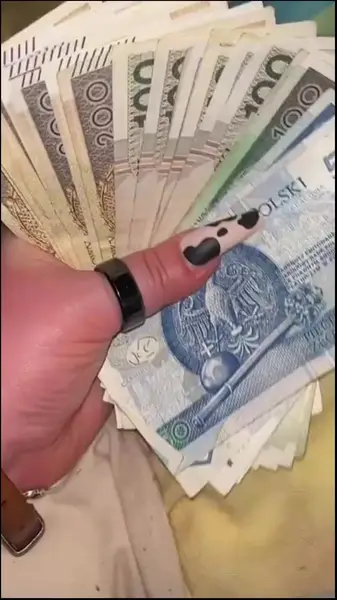 Кадр рекламы Ch1cken Stormer