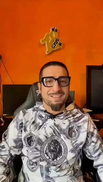 Кадр рекламы Lucky Day
