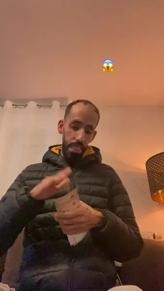Кадр рекламы Doc Jubayed