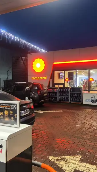 Кадр рекламы Diamond Dragon