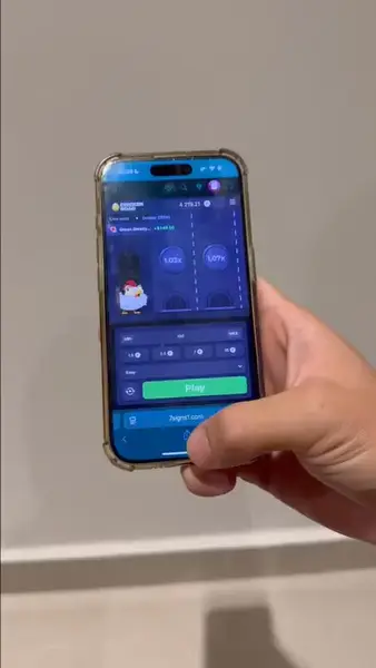 Кадр рекламы Win Mode