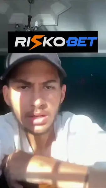 Кадр рекламы Ch1cken Solven