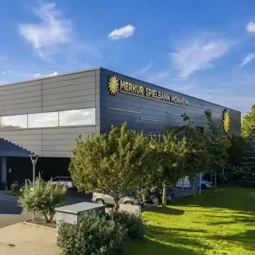 Кадр рекламы Merkur Online
