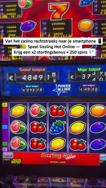 Кадр рекламы Royal Slots