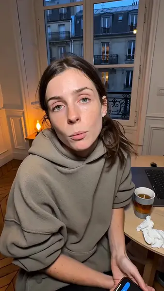 Кадр рекламы Nicole Simmons