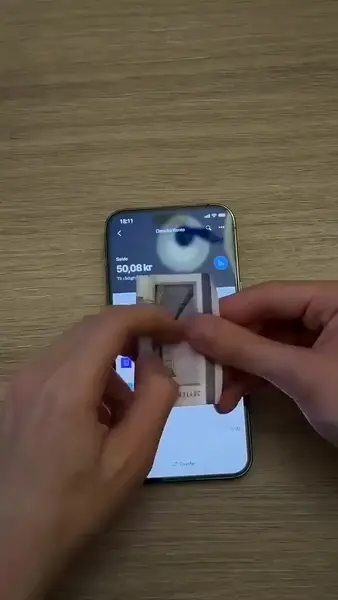 Кадр рекламы Holland App