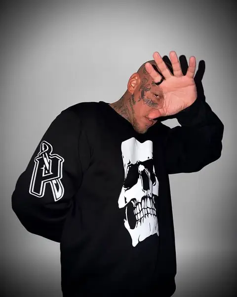 Кадр рекламы Hood Hero