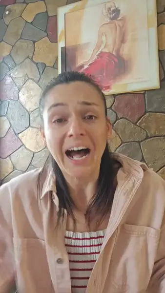 Кадр рекламы Emma Campbell
