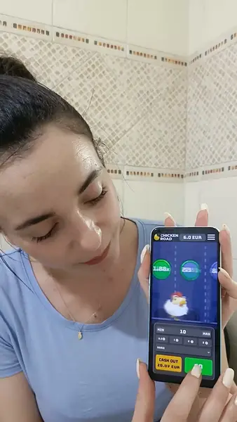 Кадр рекламы Chicken EU